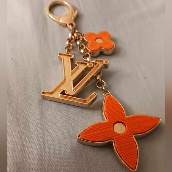 Louis Vuitton Accessories - Authentic Loved Monogram Keychain